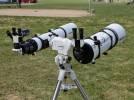Dvojitý dalekohled s dvojitým výstupem